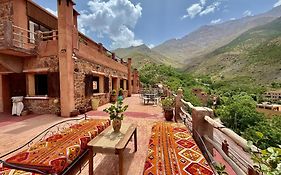 Aux lumières du toubkal Light of Toubkal